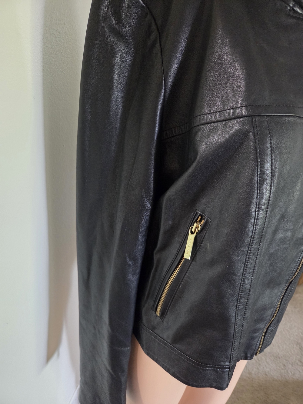Michael Kors Womens Black Leather Moto Jacket w/Gold Hardware Size 16 - Picture 7 of 14